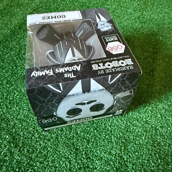 The Addams Family Gomez Handmade by Robots Knit Series #058 Vinyl Figure NEW - Picture 12 of 13
